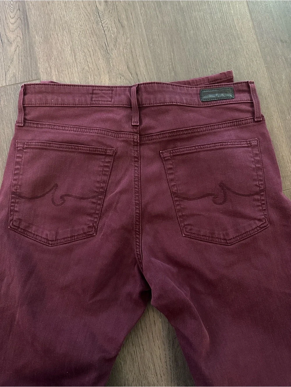 Ag Adriano Goldschmied Women's The Farrah Skinny High-Rise Skinny in a Size 30R